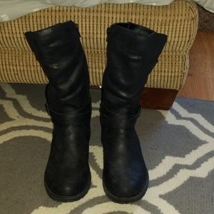 Maurice's Zip Up Mid Boot Size 7